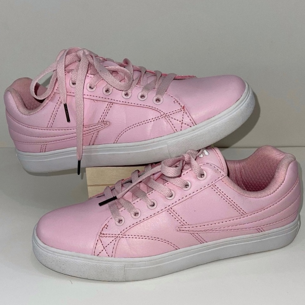 Pre-Owned FILA Smokescreen Low Sports Pink Sneakers Shoes Size 8.5 Casual Cute